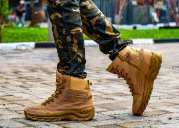 Trappers on Feet