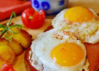 fried egg, egg, meatloaf