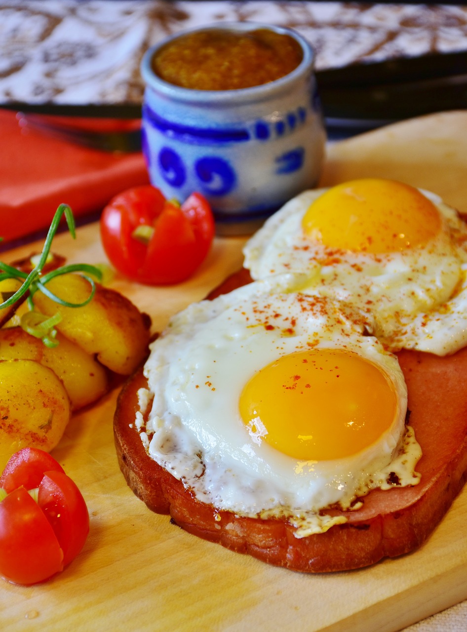 fried egg, egg, meatloaf