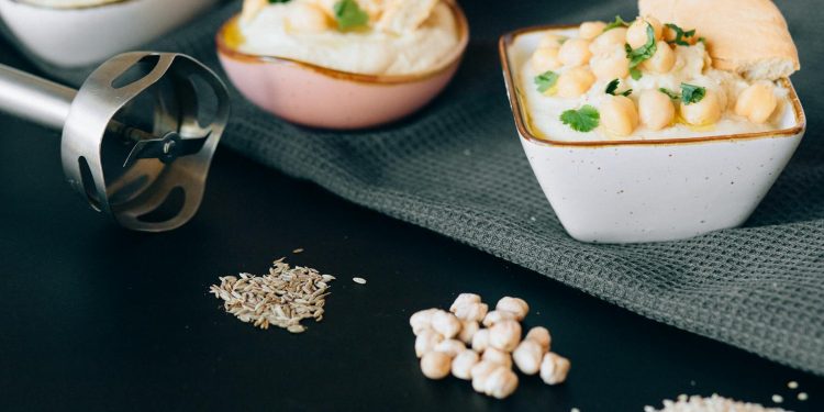 White Ceramic Bowl With White and Brown Food